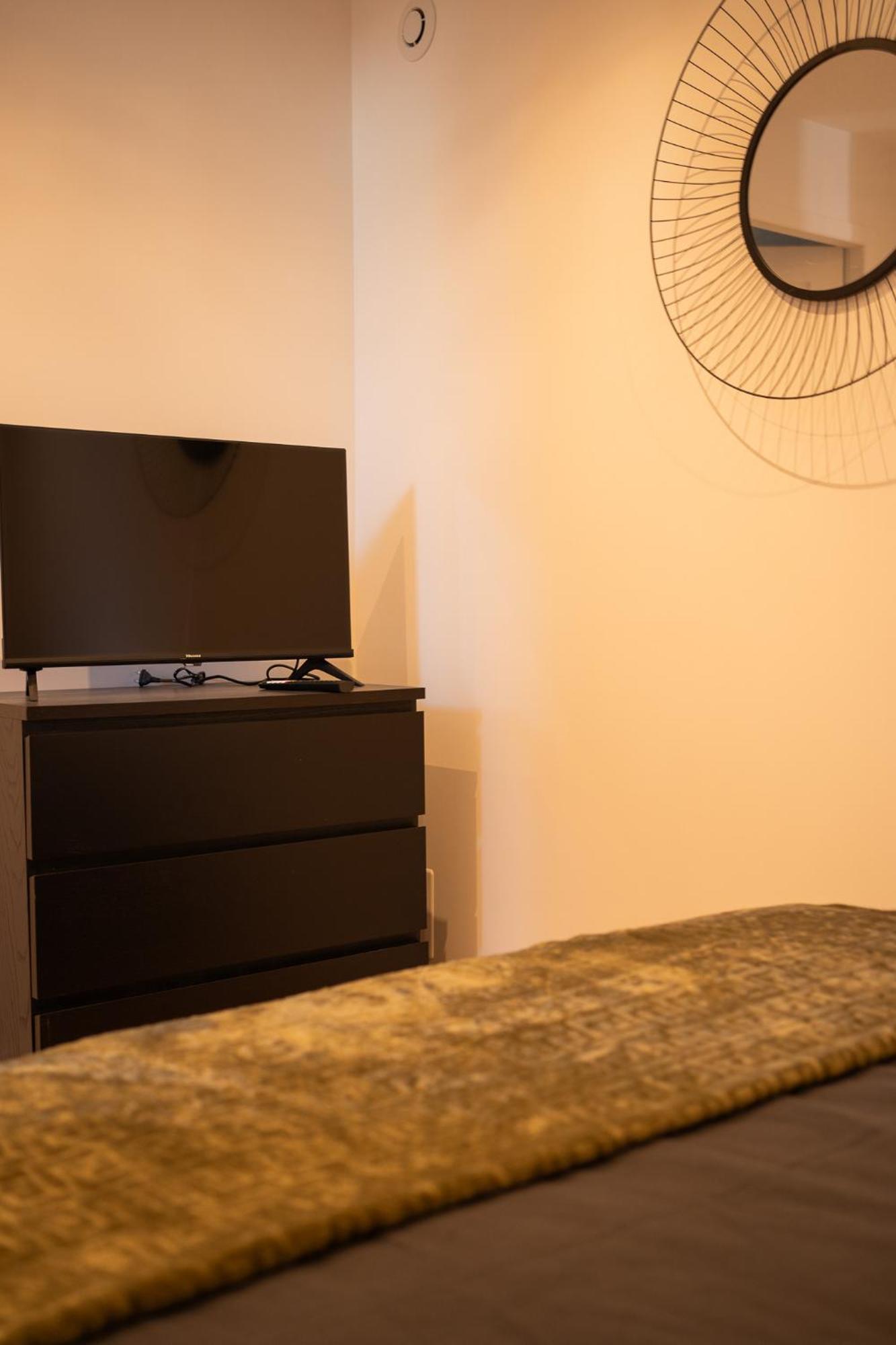Appartements Plein Centre, A 5 Minutes Du Chateau Onzain Bagian luar foto