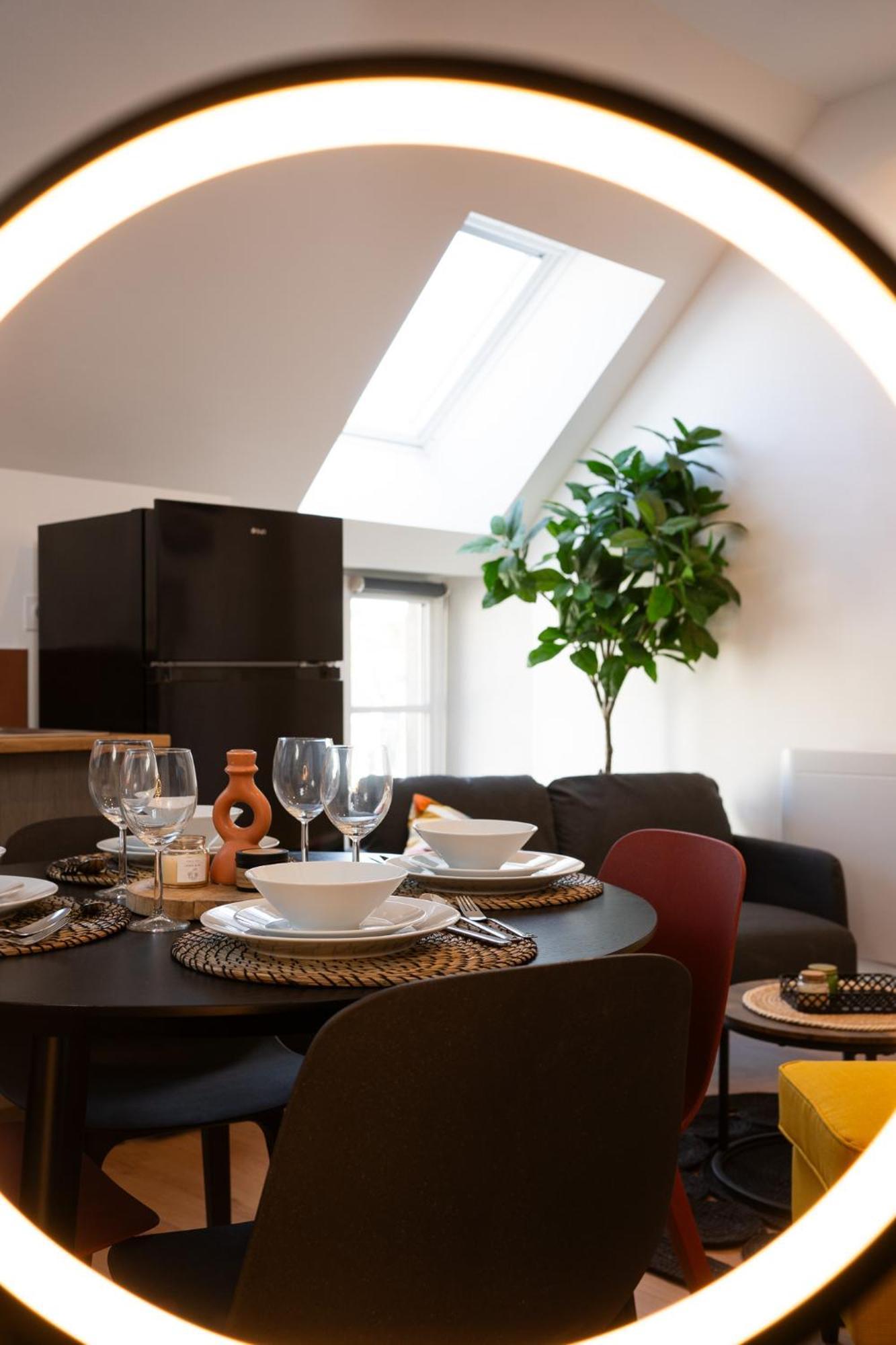 Appartements Plein Centre, A 5 Minutes Du Chateau Onzain Bagian luar foto