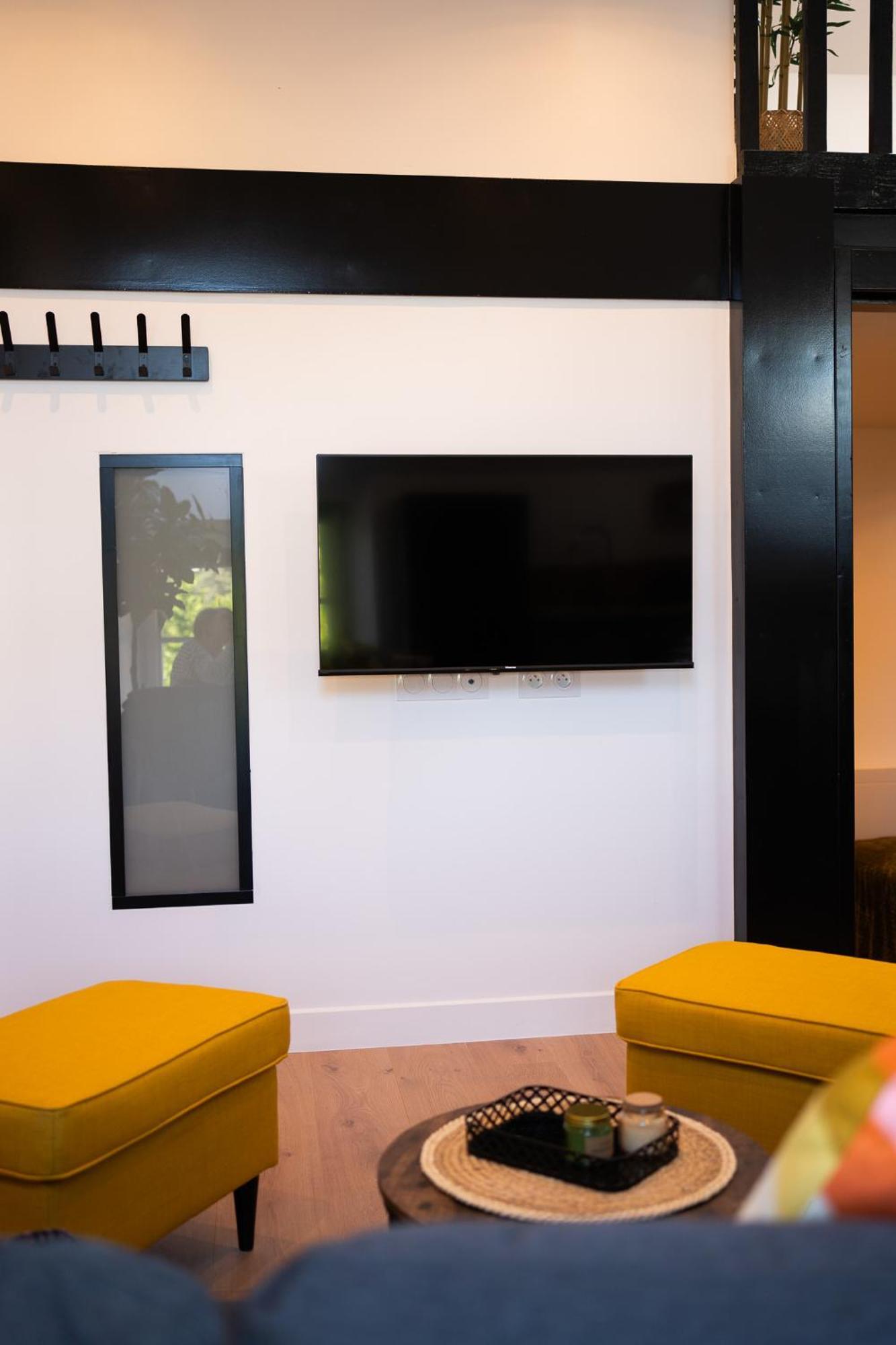 Appartements Plein Centre, A 5 Minutes Du Chateau Onzain Bagian luar foto